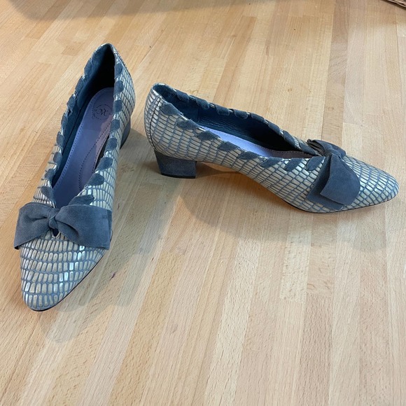 Johnston & Murphy NEW Gorgeously Retro Pumps - Picture 2 of 9